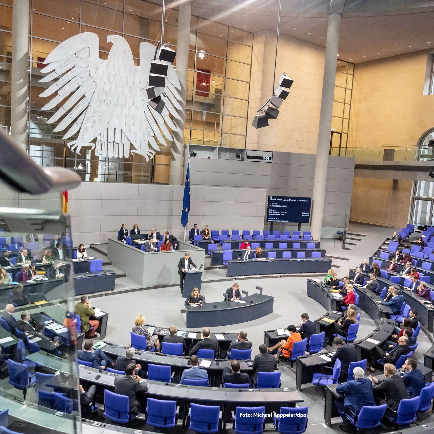 Bundestag von Innen, während einer Sitzung.