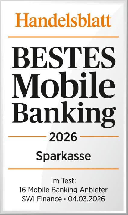Weißes vertikales Siegel mit orangefarbenem „Handelsblatt“-Logo oben. Große schwarze Schrift: „BESTES Mobile Banking“, darunter „2026“ und „Sparkasse“. Unten kleine Angabe: „Im Test: 16 Mobile Banking Anbieter, SWI Finance