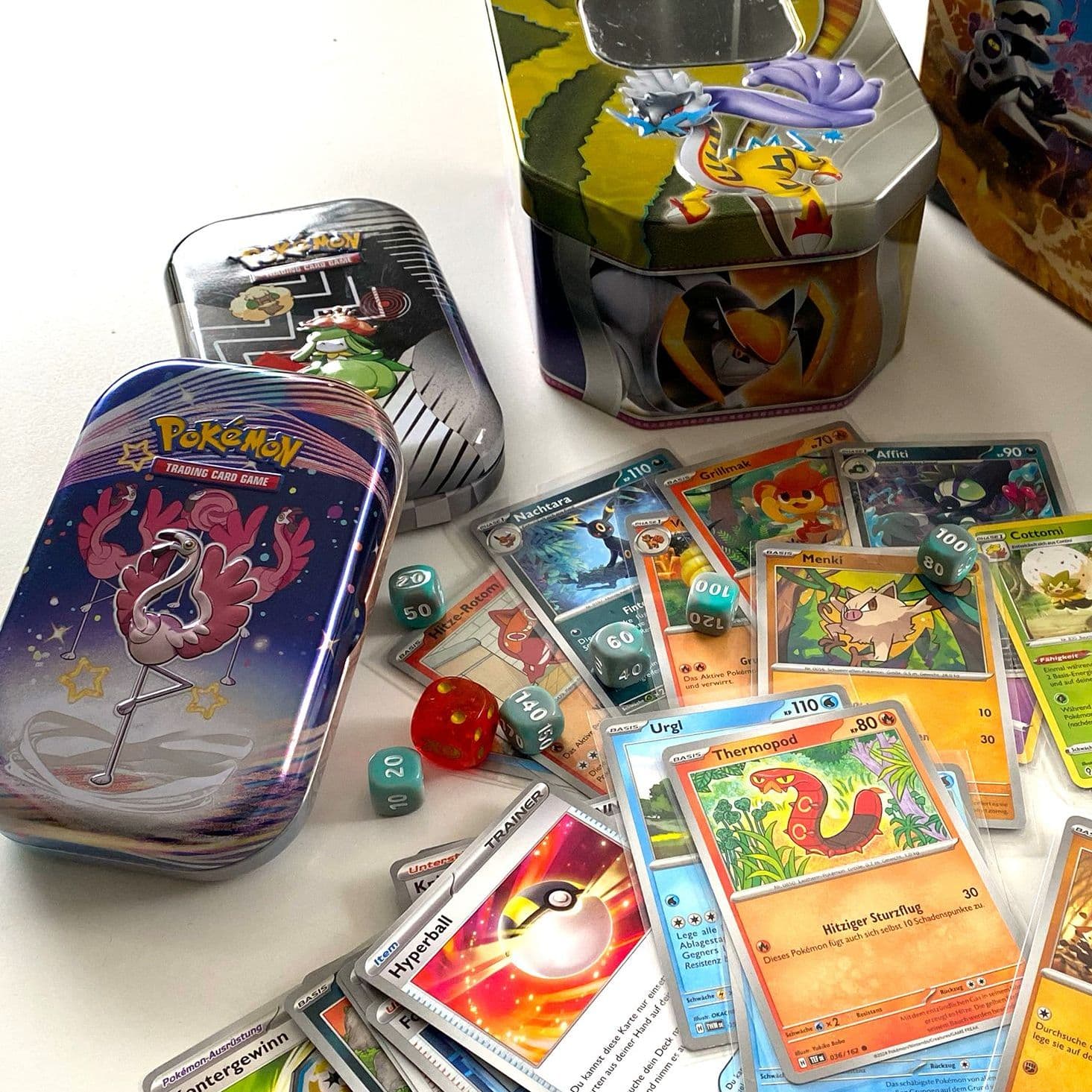 Pokemonkarten-auf-tisch-4000kb-original