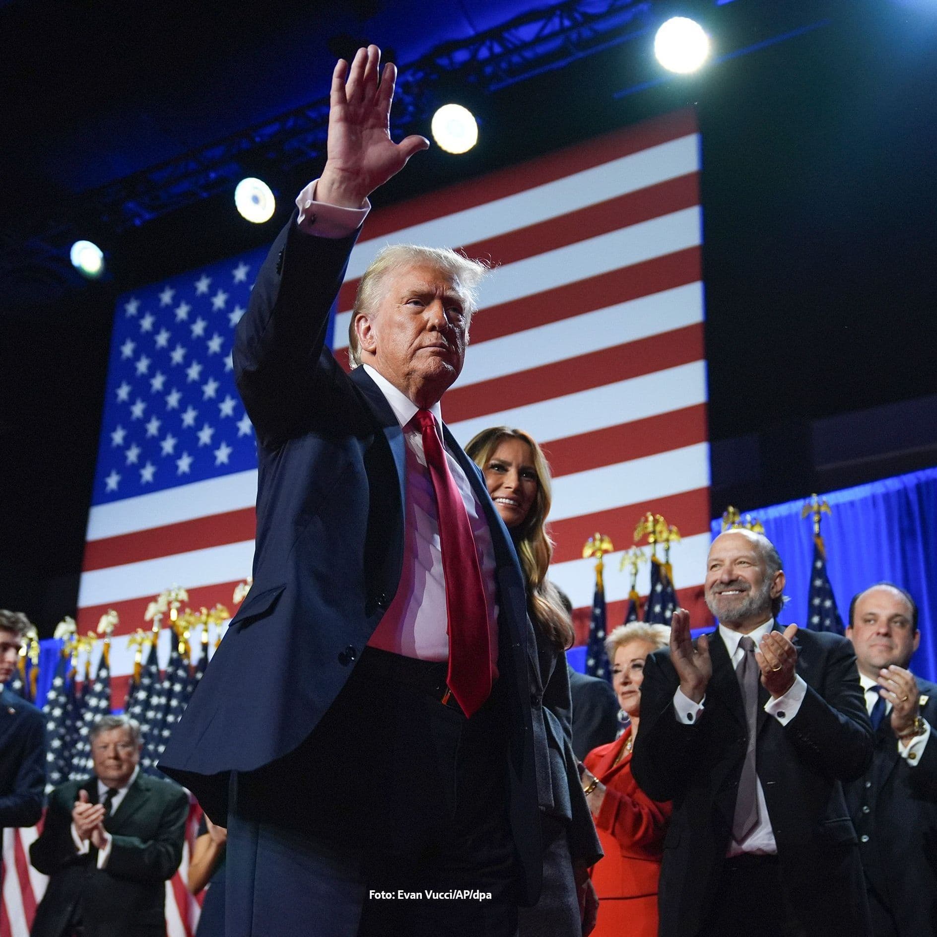 Trump und seine Frau Melania bei der Wahlparty