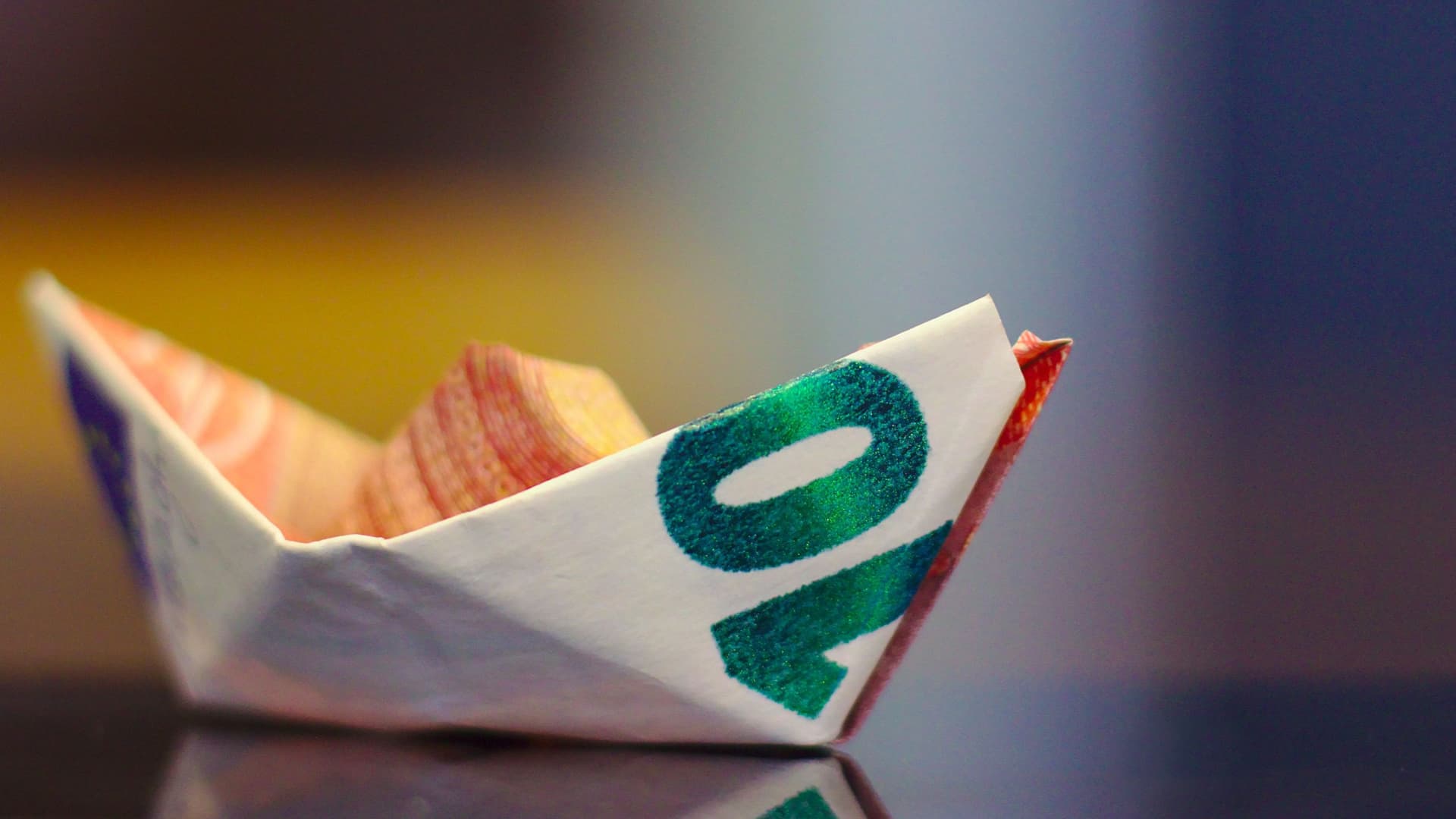 Papierboot aus einem 10€ Schein