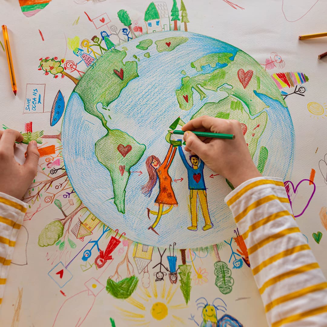 kind-malt-ein-bild-GI-1371150277-fb-bp