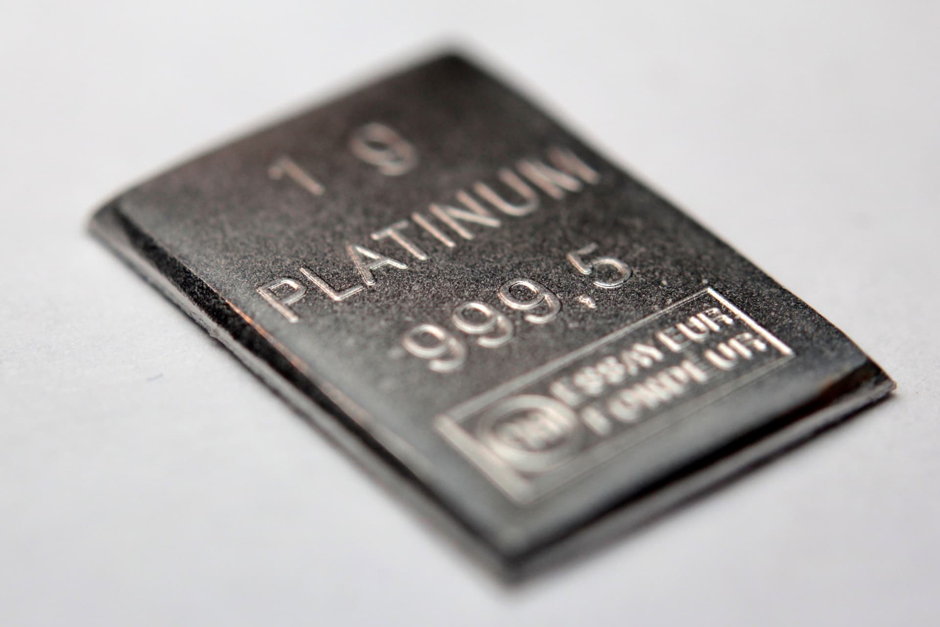 Nahaufnahme eines Platinbarrens