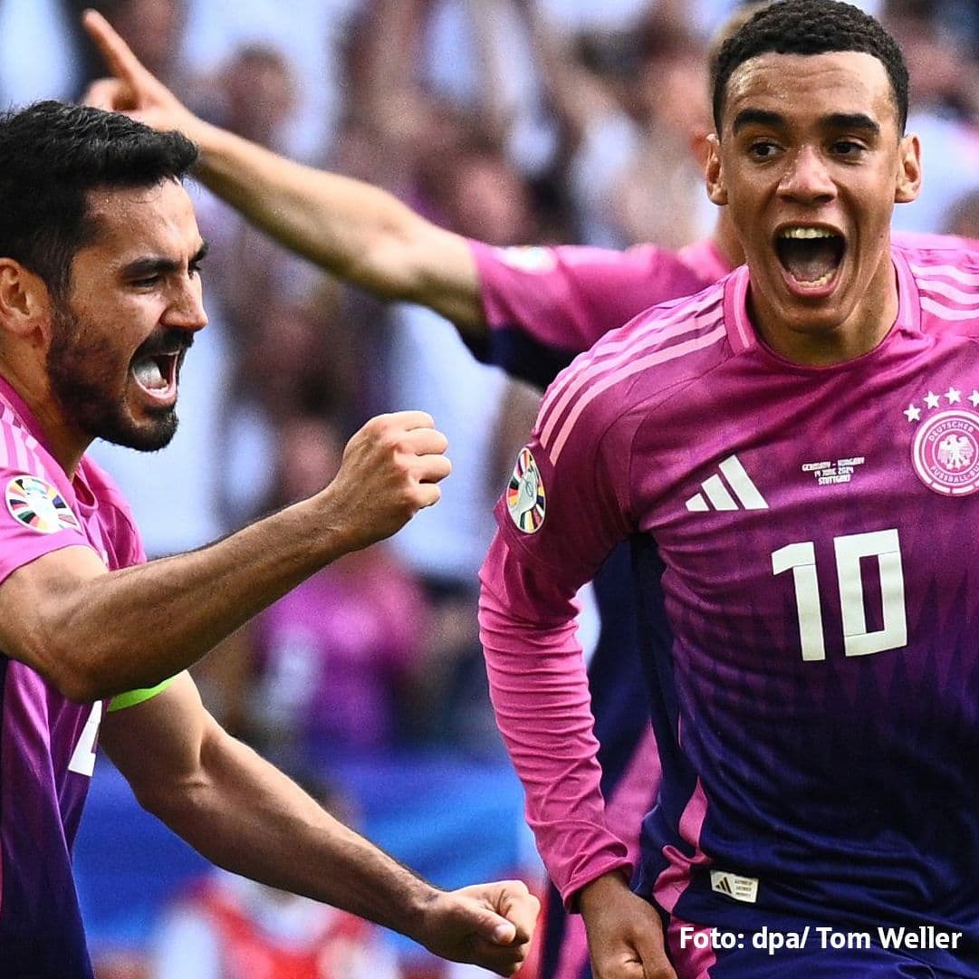 Szene aus einem EM-Spiel der deutschen Mannschaft. Jubel über Torschuss.