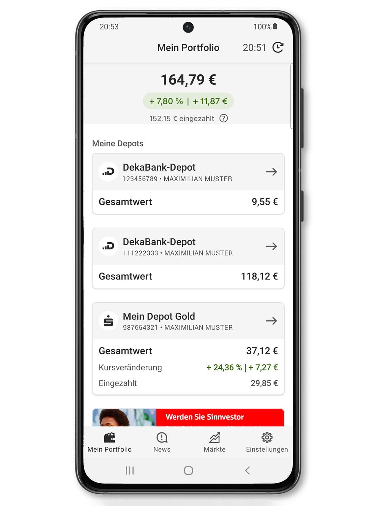 Ein transparent hinterlegtes Mock-Up von einem Smartphone-Bildschirm, der die S-Invest App der Sparkassen abbildet. Auf dem Display ist ein Portfolio mit dem Gesamtwert von einzelnen Depots aufgeführt.