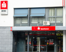 Geldautomat in der Geschäftsstelle Komphausbadstraße