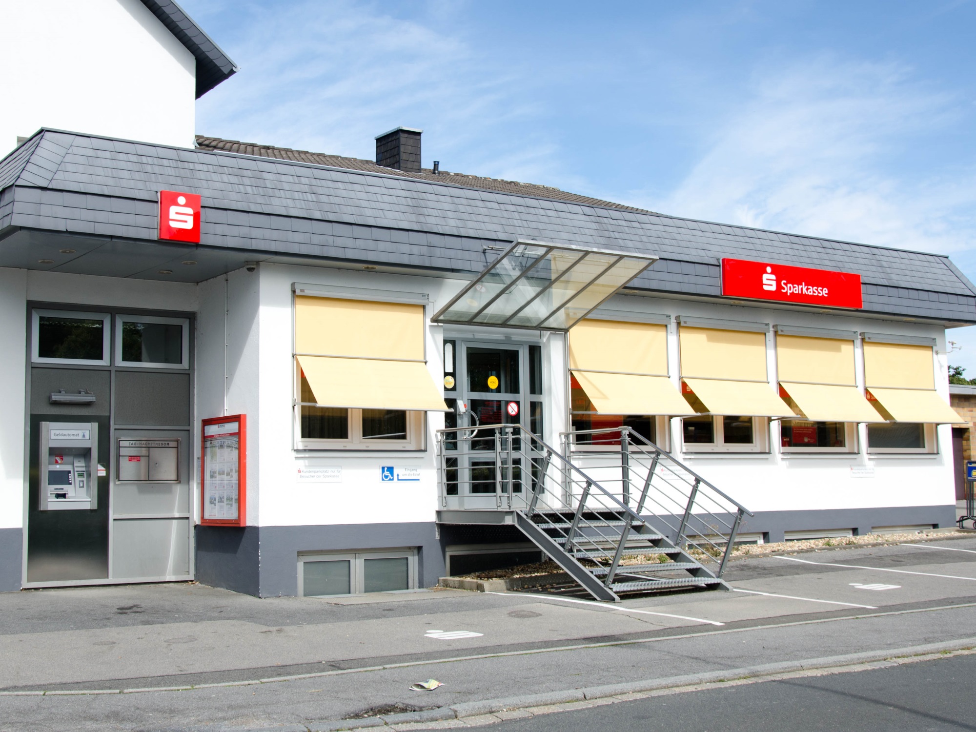 Geldautomat in der Geschäftsstelle Imgenbroich