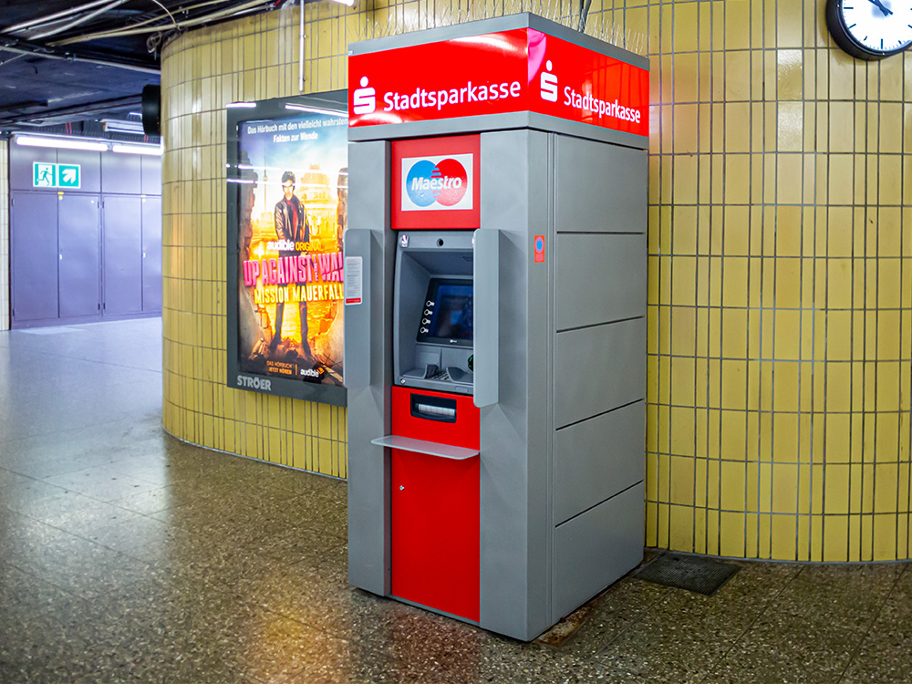 Sparkasse Geldautomat Neuperlach Zentrum, U-Bahn Zwischengeschoß