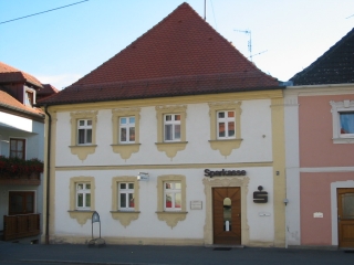 Stadt- und Kreissparkasse Erlangen Höchstadt Herzogenaurach com.sfp.sparkasse.core.services.filialfinder.xml.FiFiObjectType@2940c1dc Wachenroth