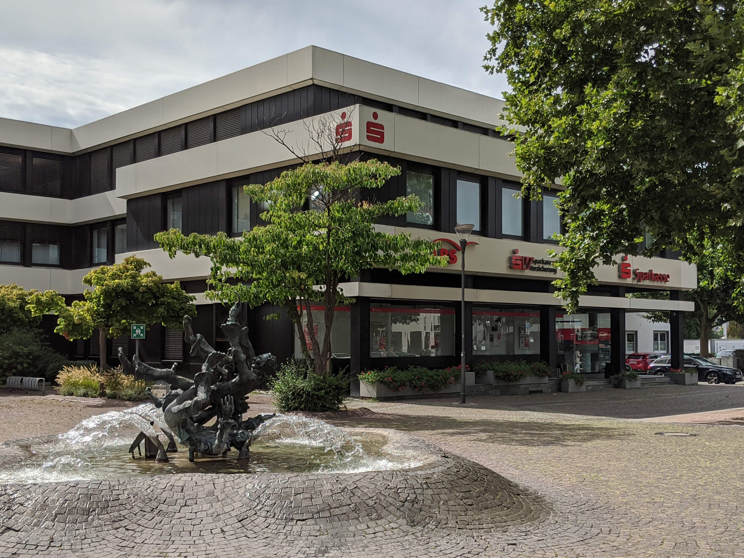 Sparkasse Offenburg/Ortenau FirmenKundenZentrum Offenburg, BerthavonSuttnerStraße 8 Sparkasse Offenburg/Ortenau FirmenKundenZentrum Offenburg, BerthavonSuttnerStraße 8