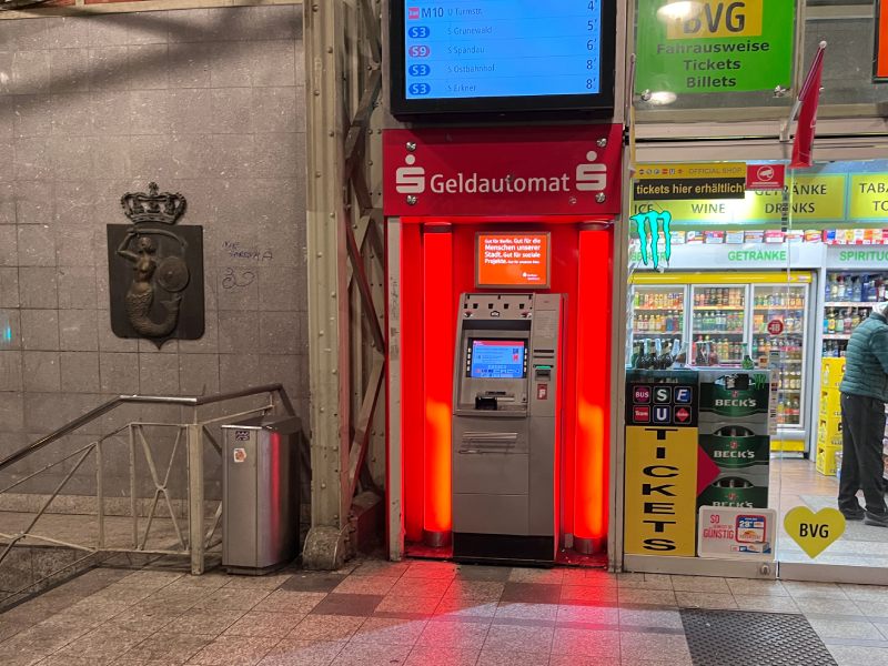 Foto des Geldautomaten Geldautomat U-Bhf. Warschauer Str.