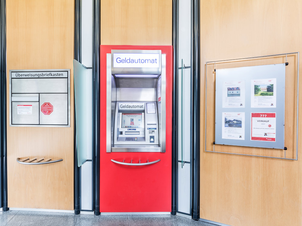 Foto des Geldautomaten Geldautomat Lauta