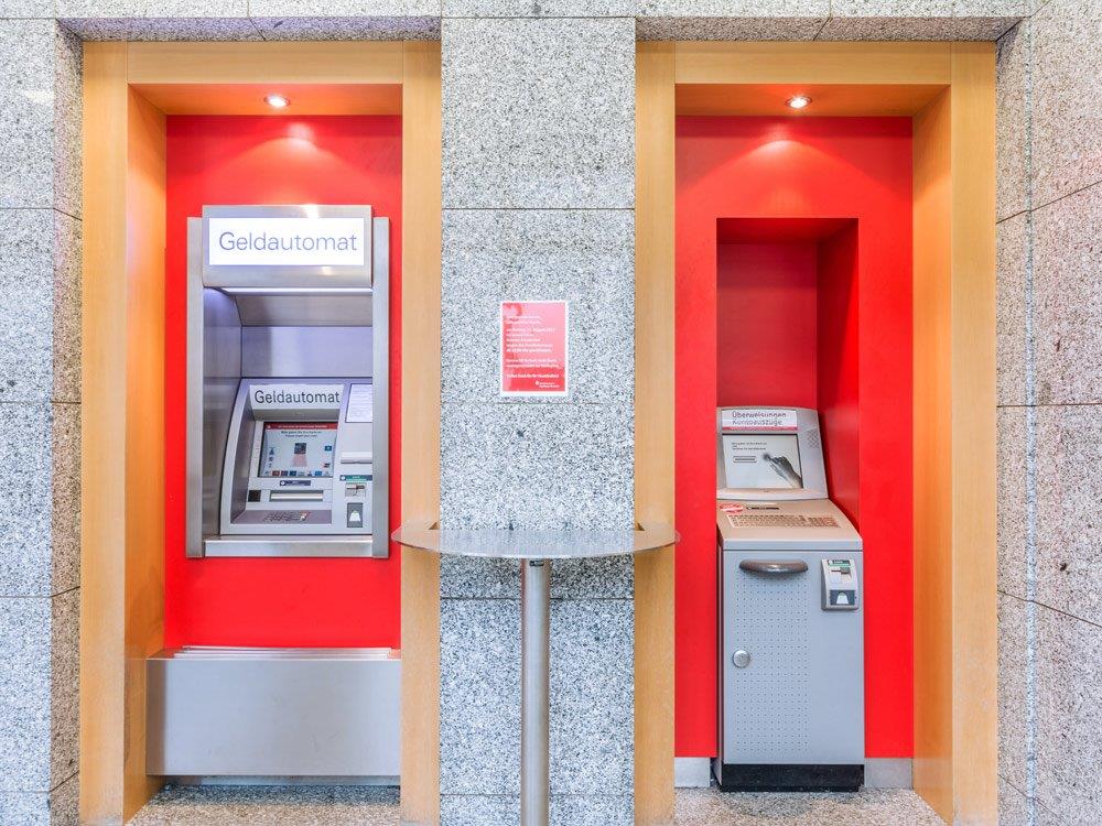 Sparkasse Geldautomat Kamenz Arkadenhof