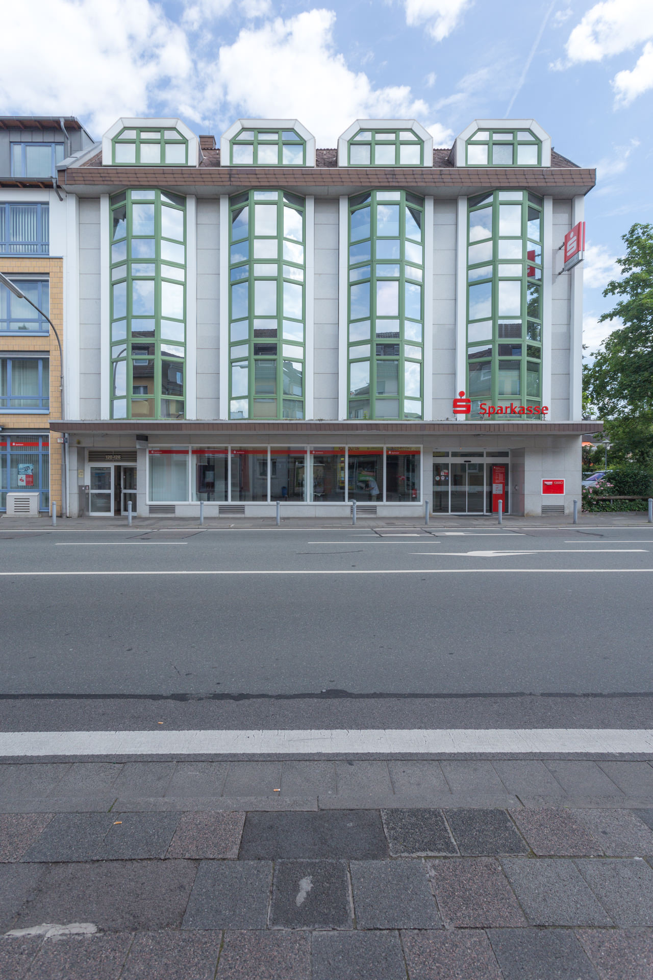 Foto der Filiale SB-Einheit Neu-Isenburg - Frankfurter Straße