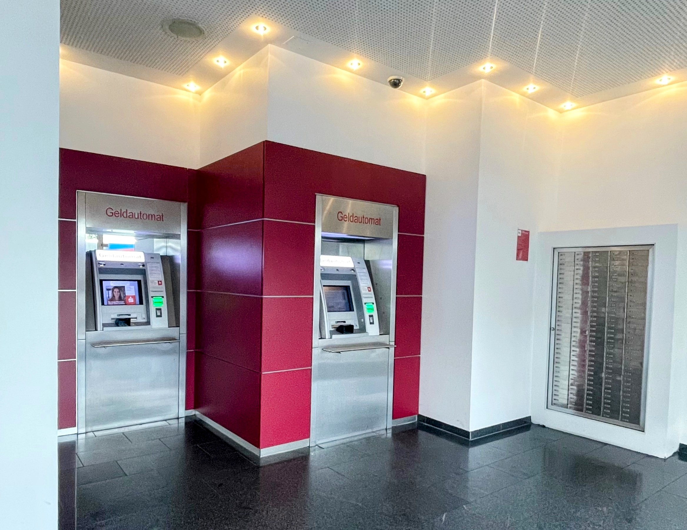 Foto des Geldautomaten Geldautomat Hermges