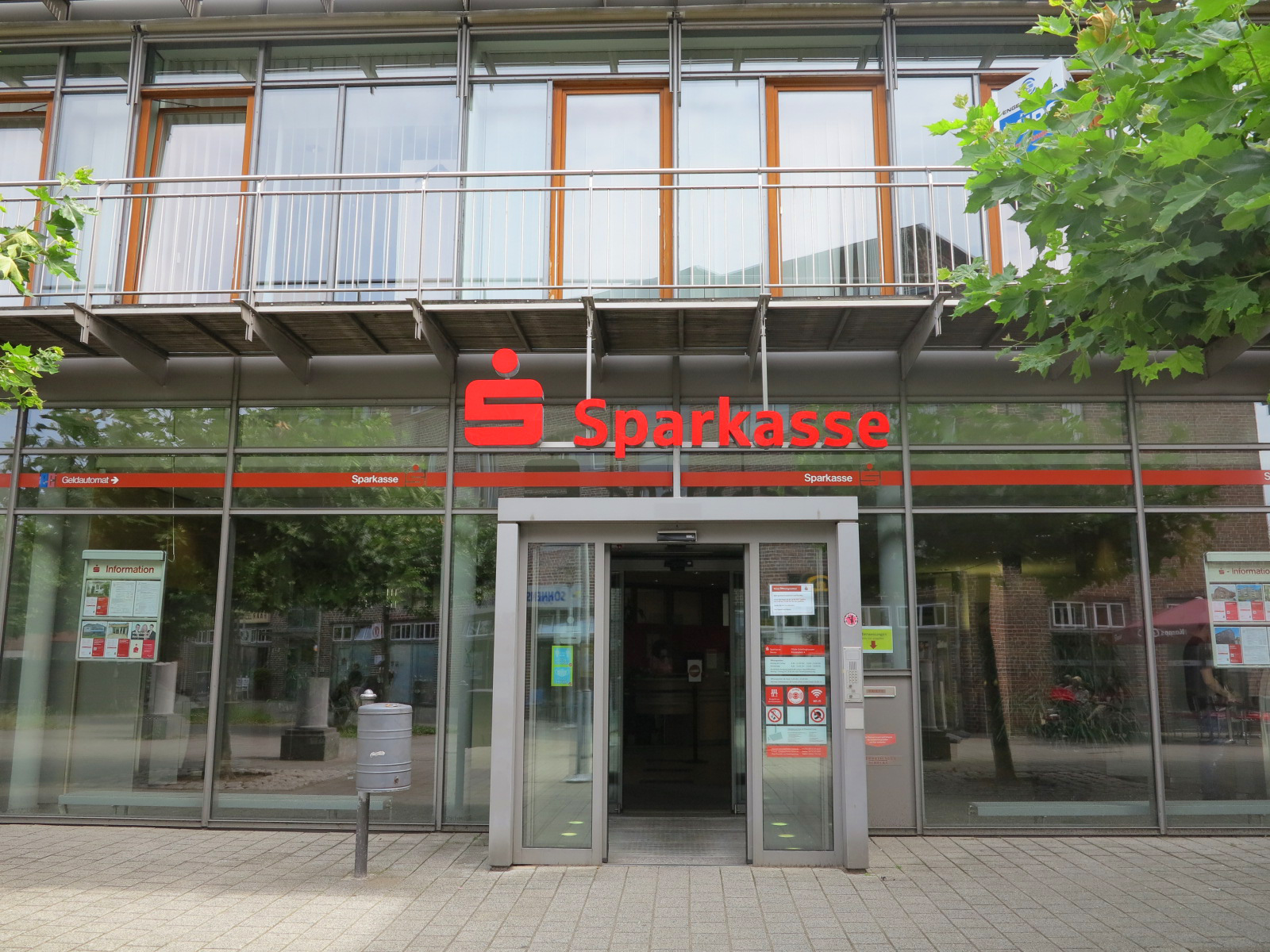 Sparkasse Geldautomat Grimlinghausen