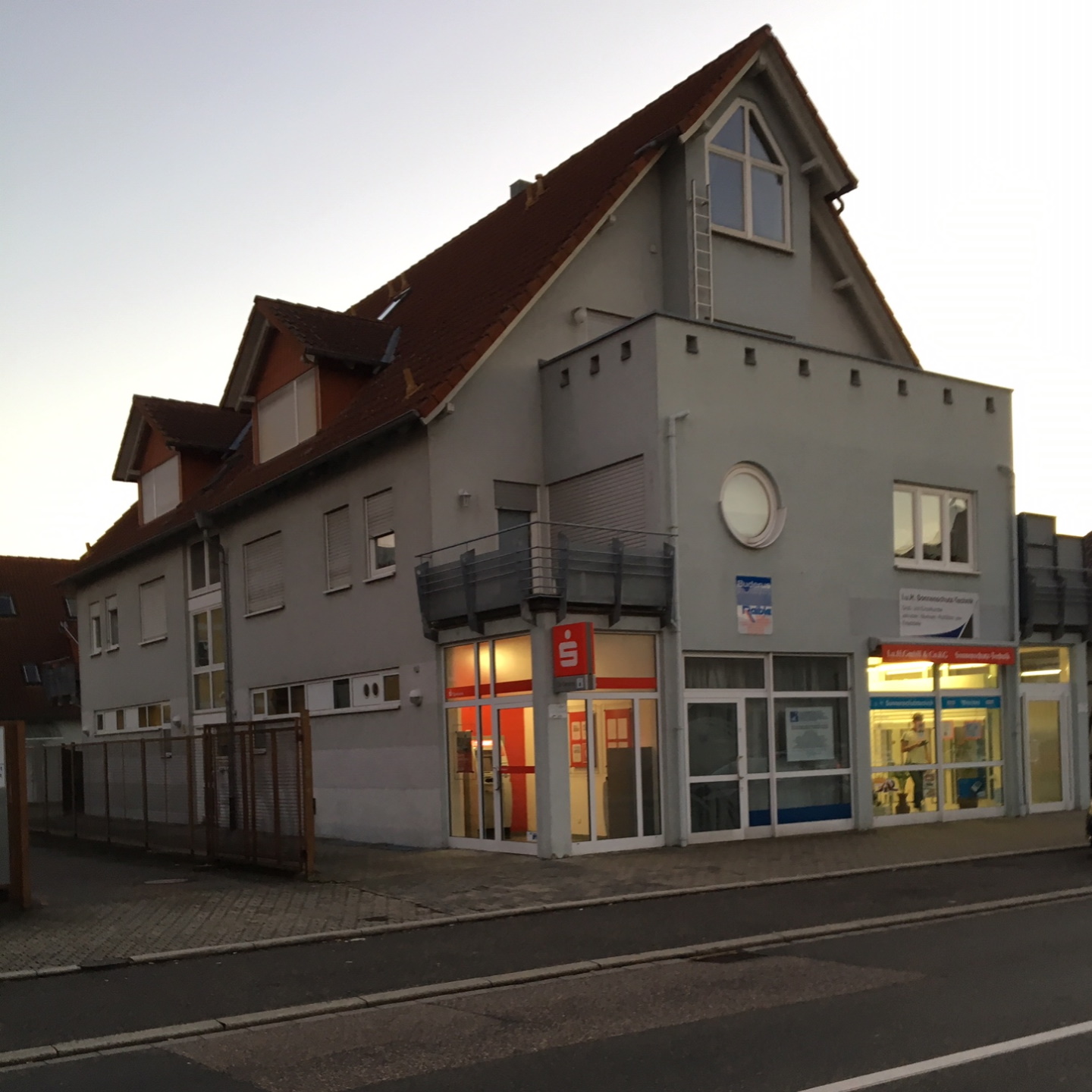Foto des Geldautomaten Geldautomat SB-Filiale Huttenheim