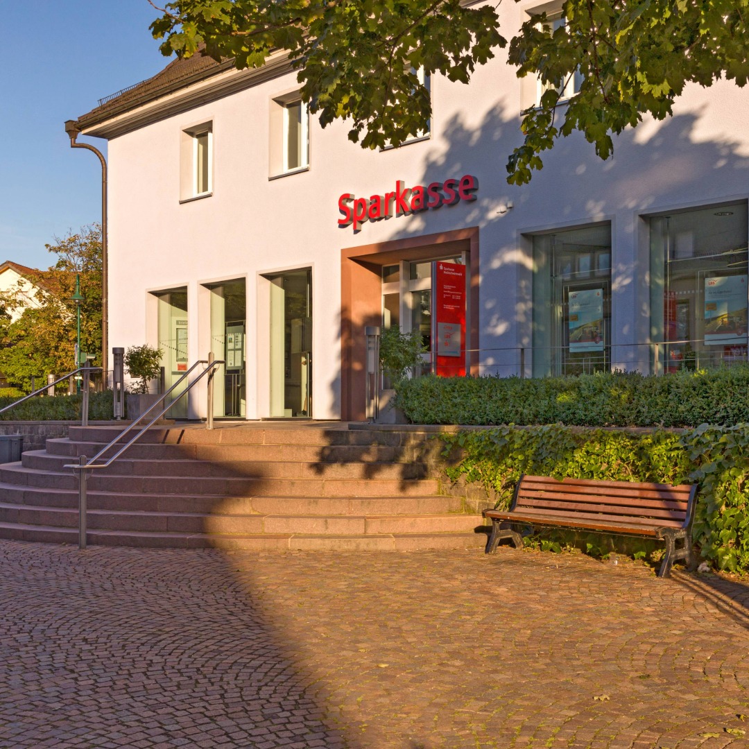 Foto des Geldautomaten Geldautomat mit Einzahlfunktion Hauptstraße